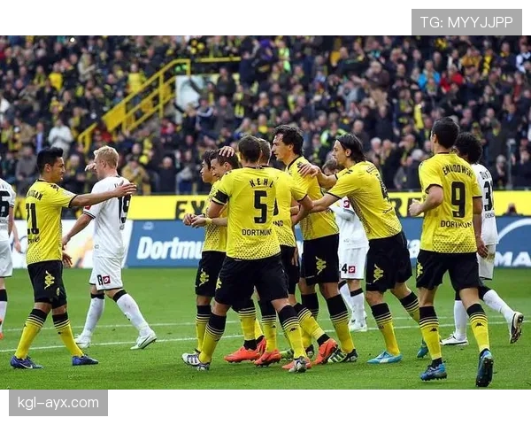 多特蒙德新赛季进攻战术全面升级，状态回暖成争冠关键看点