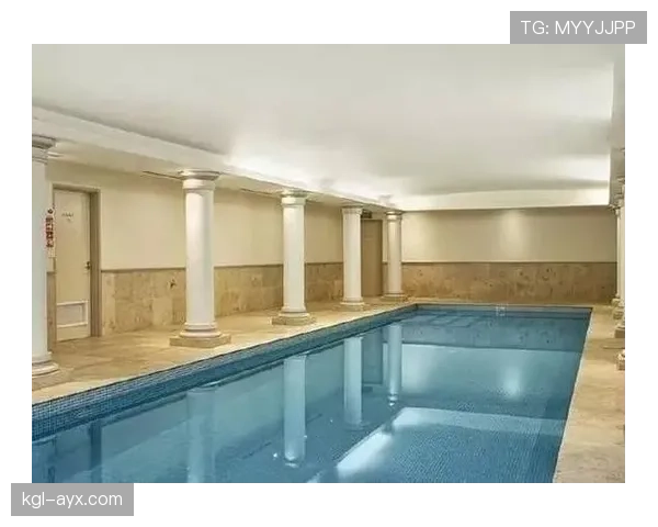 马琳退役后居然住进豪宅，邻居都说和赛场那个他判若两人！