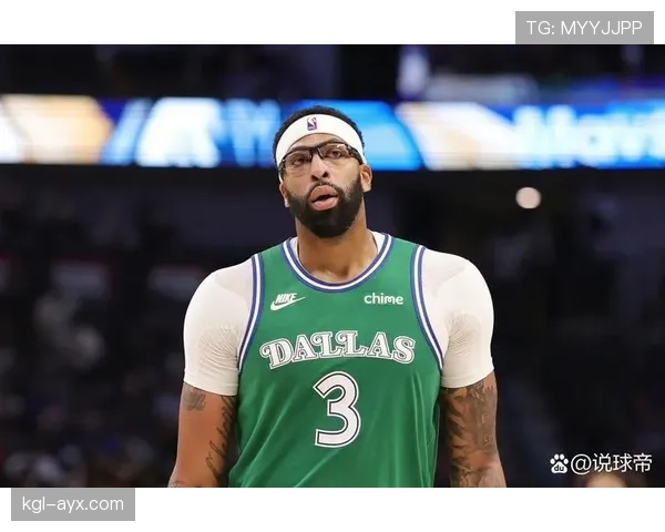 戴维斯挡拆命中率提升显著 拉开防守为球队稳定输出