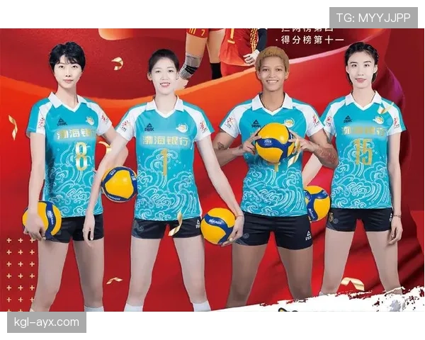 袁心玥比赛场下的奢华晚餐，普通人钱包都颤了